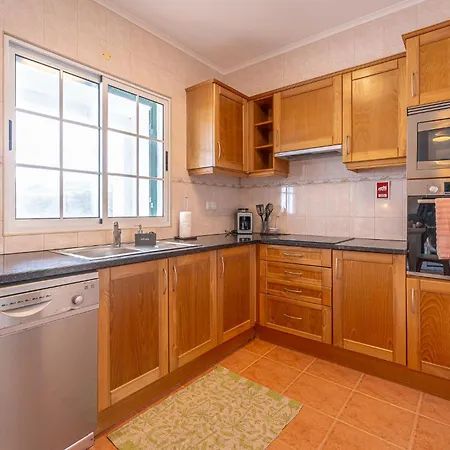 Апартаменты Eagle's Perch In *